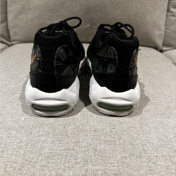 Nike Air Max 95 Worldwide - Picture 4 of 8
